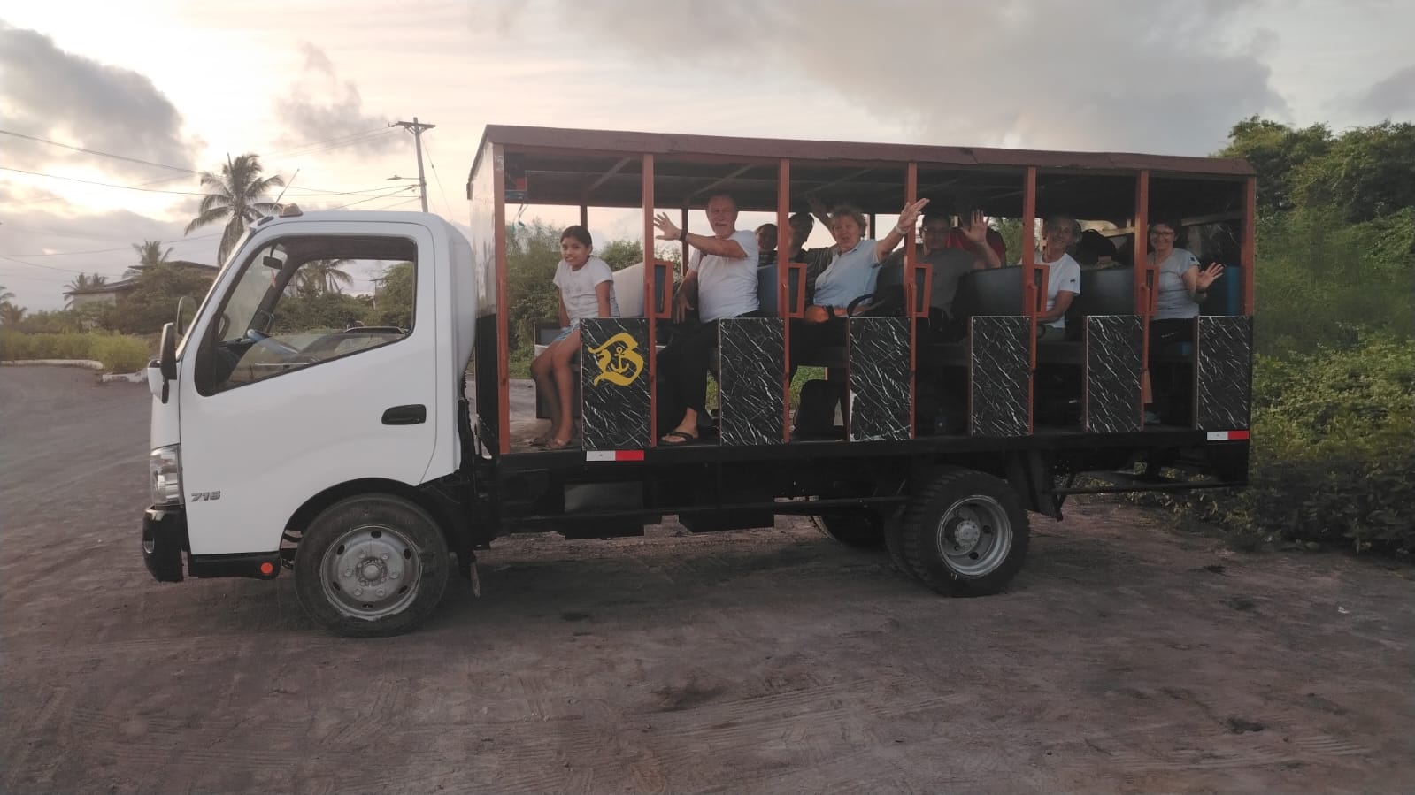 Schools and universities traveling in Galapagos
