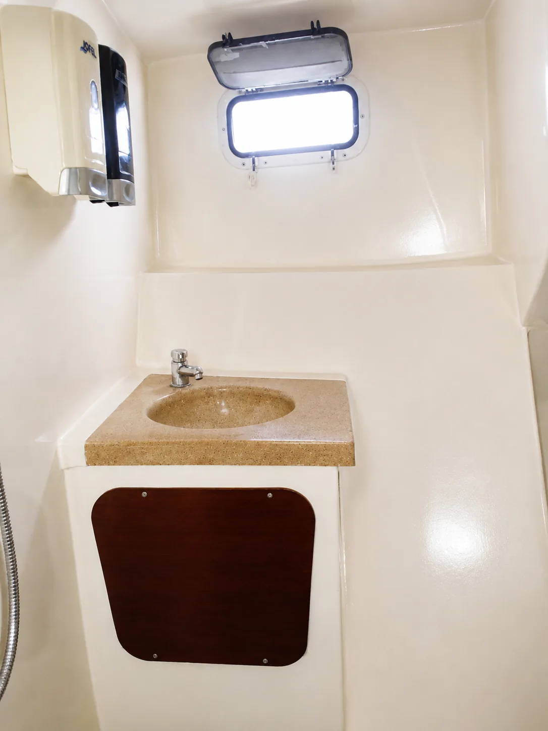 Bathroom aboard the Merak sailboat
