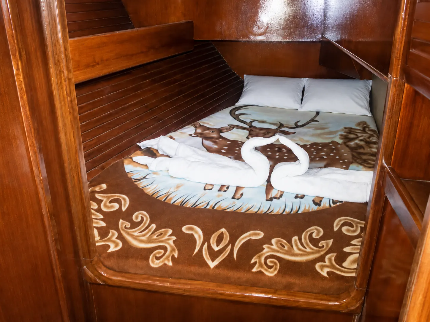 Guest cabin aboard the sailboat