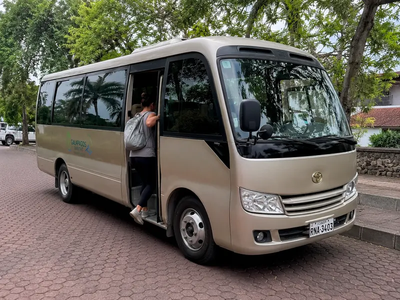 Private tourism bus transportation Galapagos